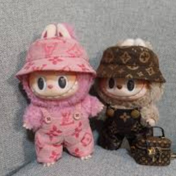 Unlisted LABUBU CLOTHES & ACCESSORIES - Picture 1 of 1